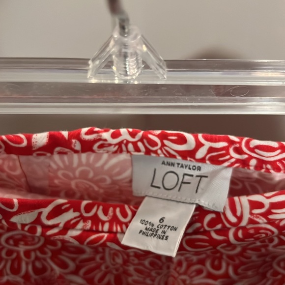 LOFT by Ann Taylor skirt for women. Size 6 - Picture 4 of 6